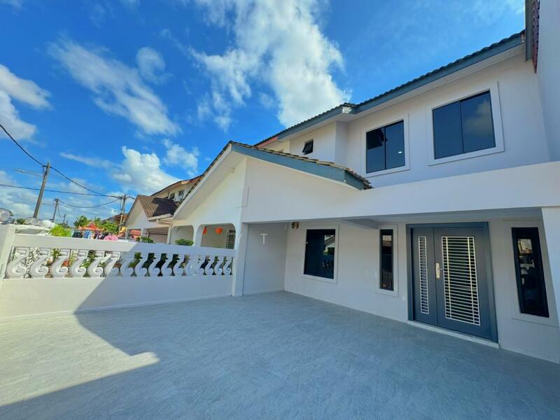 Jual Rumah Teres 2 Tingkat Taman Megah Ria - contoh fasad rumah teres dua tingkat sebenar di Masai Johor